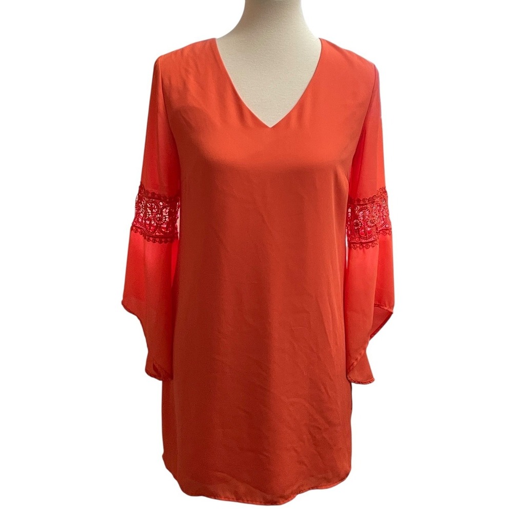 Almost Famous Dress Womens Small Coral Shift Mini Bell Sleeves with Crochet Lace